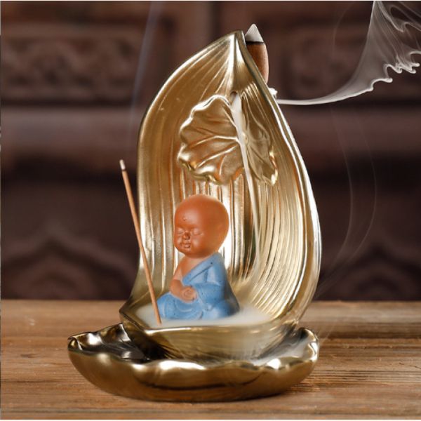 Підставка під аромаконуси Водоспад "Рідкий дим" керамічна "Монах у лотосі"